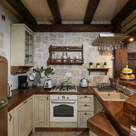 Laurana Zadarvillas וילה פאקוסטאן