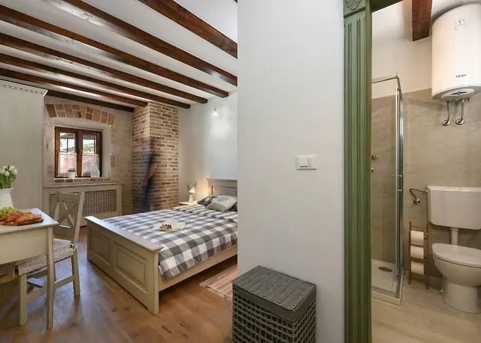 Laurana Zadarvillas *